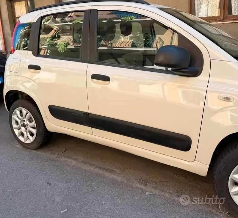 Usata Fiat Panda 70 CV (51 kW) 2015 Marrone Utilitaria