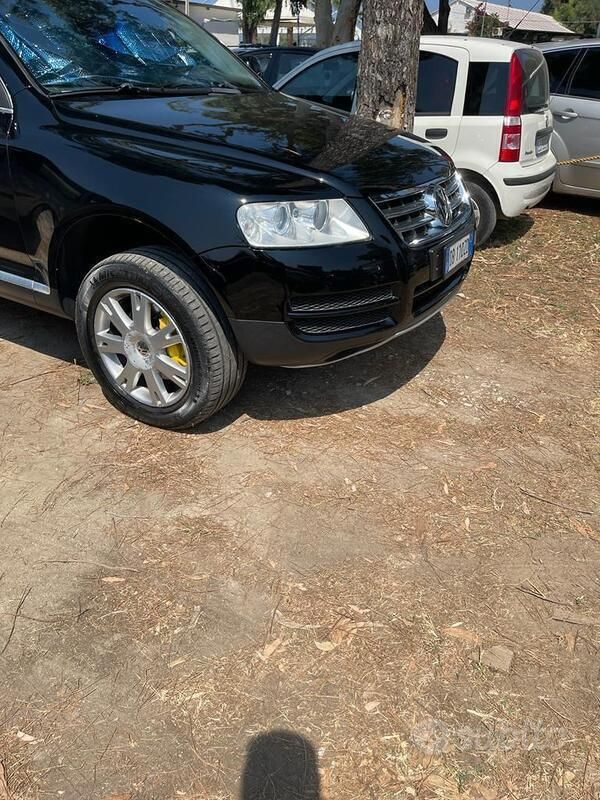 Usata VW Touareg 224 CV (164 kW) 2006 Nero SUV