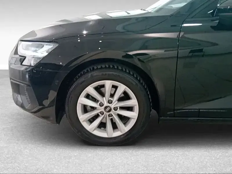 Usata Audi A3 Sportback 116 CV (85 kW) 2023 Nero Utilitaria
