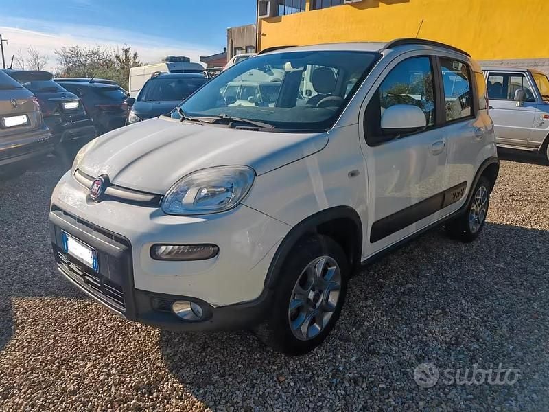 Usata Fiat Panda 4x4 75 CV (55 kW) 2013 Bianco Utilitaria
