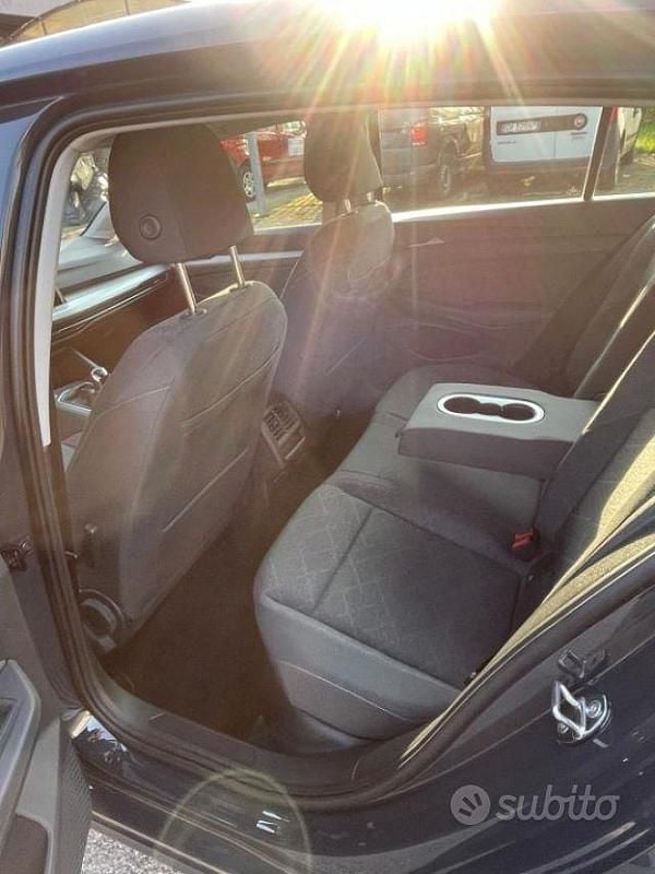 Usata VW Golf VIII Life 110 CV (80 kW) 2022 Grigio Berlina