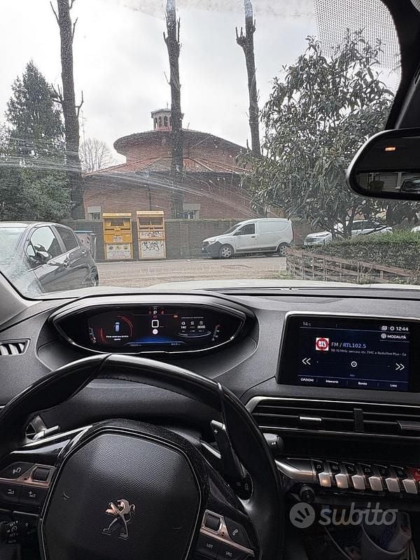 Usata Peugeot 3008 Business-Line 131 CV (96 kW) 2019 Bianco SUV