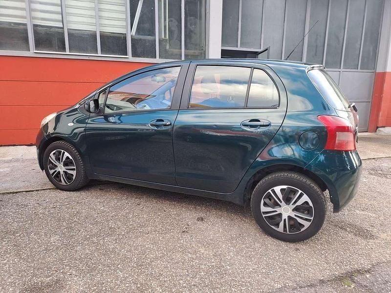 Usata Toyota Yaris 69 CV (50 kW) 2007 Other Berlina