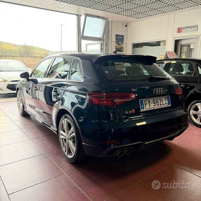 Gebraucht Audi A3 150 PS (110 kW) 2019 Blau Limousine