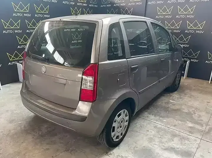 Usata Fiat Idea 77 CV (56 kW) 2010 Grigio Monovolume