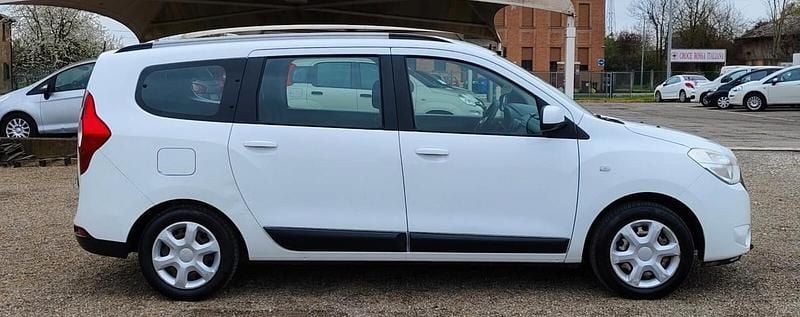 Usata Dacia Lodgy Lauréate 101 CV (74 kW) 2017 Argento Monovolume