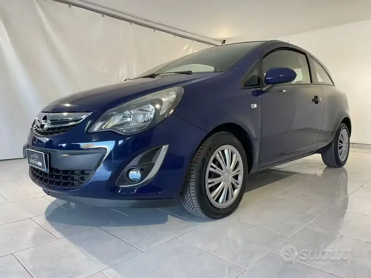 Usata Opel Corsa 85 CV (62 kW) 2014 Blu Utilitaria
