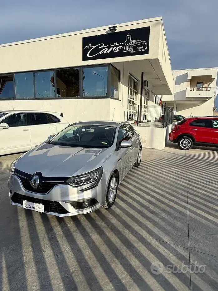 Usata Renault Mégane III Bose Edition 110 CV (80 kW) 2016 Grigio Berlina