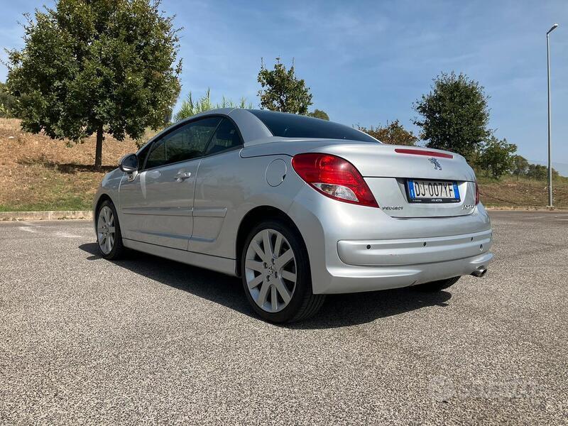 Usato 2007 Peugeot 207 CC 1.6 Diesel 112 CV (4.500 €)