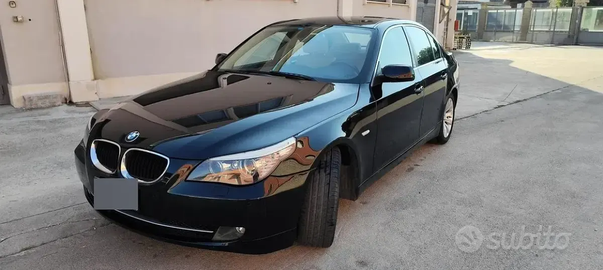 Usata BMW 520 Efficient Dynamics 177 CV (130 kW) 2009 Nero Berlina