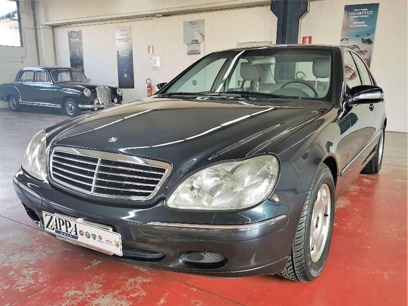 Blu Usata 1999 Mercedes S320 Tre volumi | 6800 € (Ottimo prezzo) - Immagine 1/4