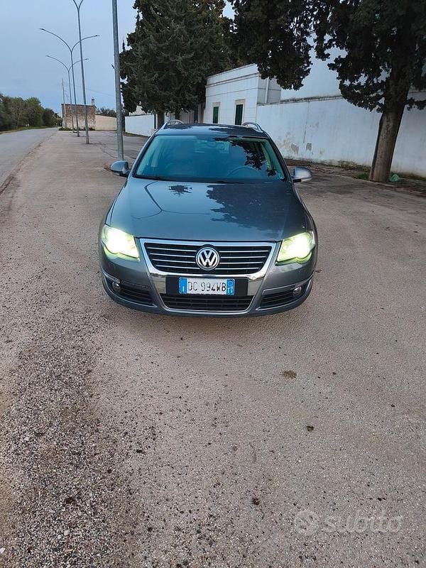 Usata VW Passat Highline 170 CV (125 kW) 2006 Grigio Station wagon