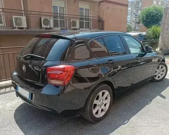 Usata BMW 118 Efficient Dynamics 170 CV (125 kW) 2012 Nero Utilitaria