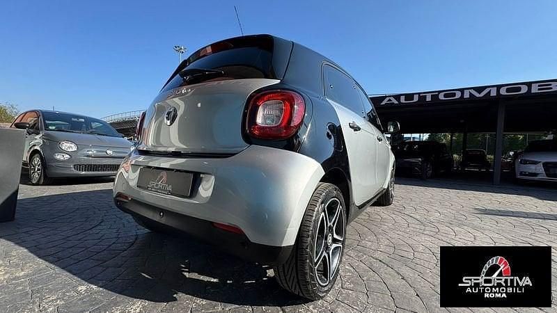 Usata Smart ForFour Passion 90 CV (66 kW) 2015 Argento Utilitaria