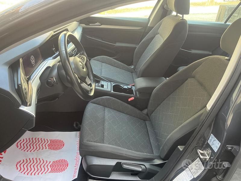 Usata VW Golf VII Life 115 CV (84 kW) 2021 Grigio Utilitaria