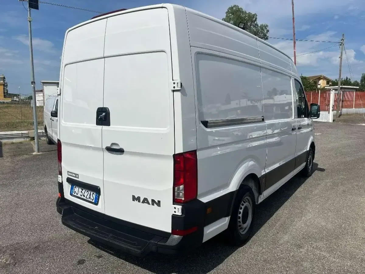 Usata MAN TGE 140 CV (102 kW) 2022 Bianco Furgone