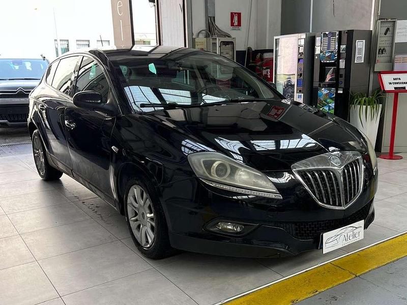 Usata Lancia Delta 120 CV (88 kW) 2011 Nero Utilitaria