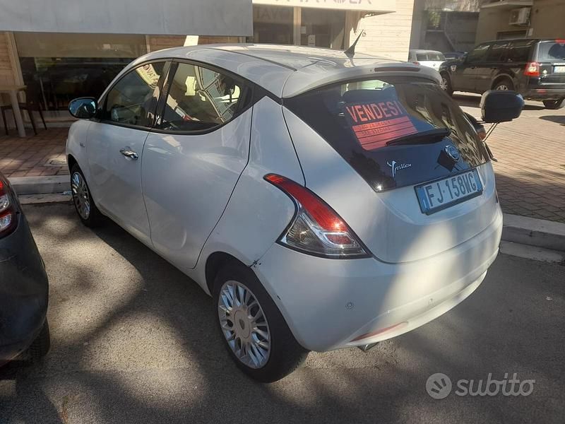 Usata Lancia Ypsilon 2017 Bianco Utilitaria