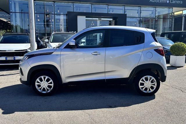 Usata Mahindra KUV100 83 CV (61 kW) 2020 Grigio SUV