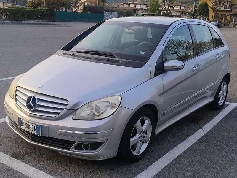 Usata Mercedes B180 Chrome 109 CV (80 kW) 2007 Argento Monovolume