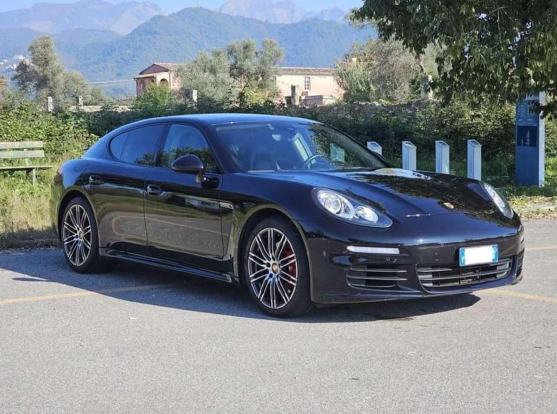 Usata Porsche Panamera Edition 300 CV (220 kW) 2015 Nero Utilitaria