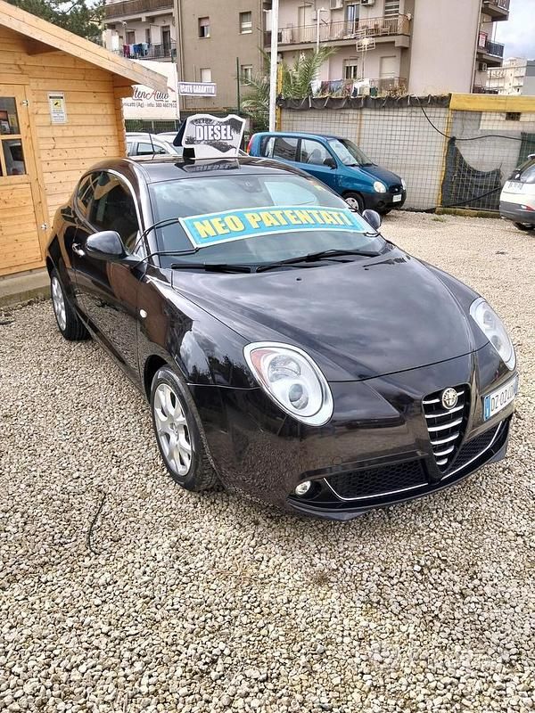 Usata Alfa Romeo MiTo Distinctive 90 CV (66 kW) 2009 Nero Utilitaria