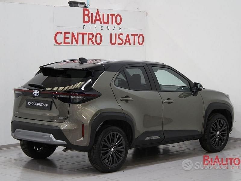 Usata Toyota Yaris Cross 116 CV (85 kW) 2022 Marrone SUV