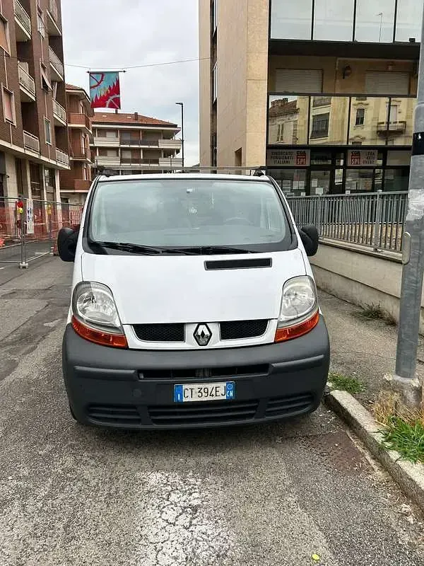 Usata Renault Trafic 143 CV (105 kW) 2005 Monovolume