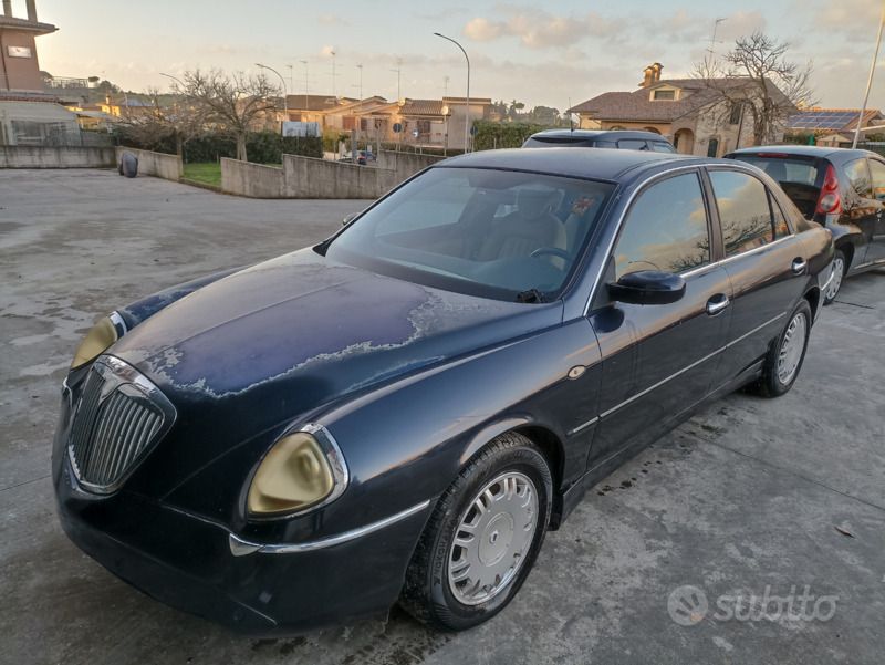 Blu/azzurro Usata 2005 Lancia Thesis Tre volumi | 2500 € - Immagine 1/4