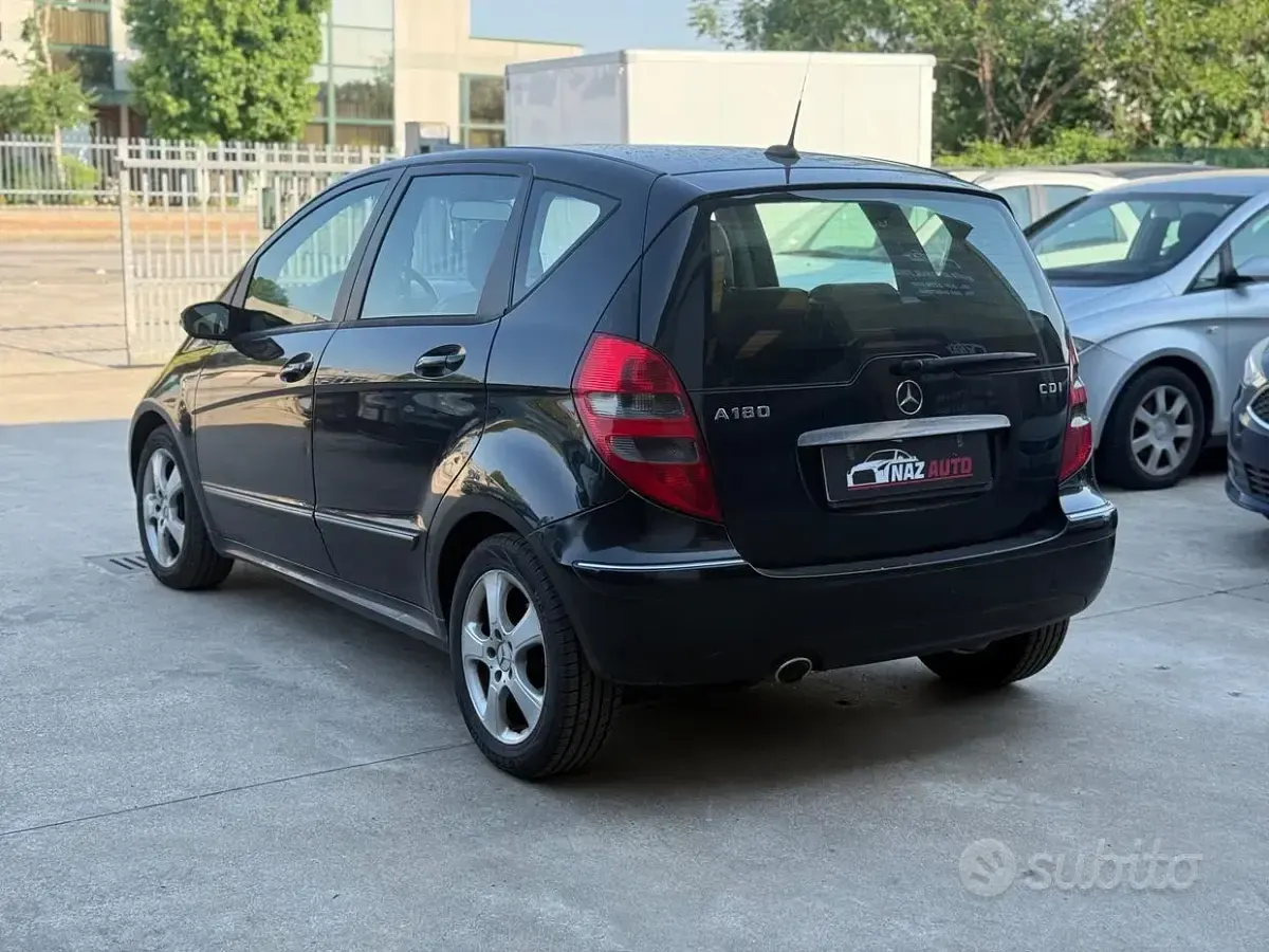 Usata Mercedes A180 Avantgarde 109 CV (80 kW) 2006 Nero Berlina
