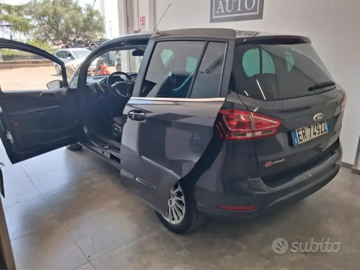 Usata Ford B-MAX Titanium 90 CV (66 kW) 2013 Blu Monovolume