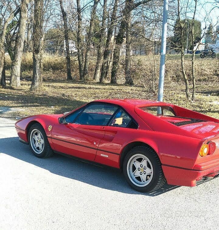 Usata Ferrari 328 270 CV (198 kW) 1987 Rosso Berlina