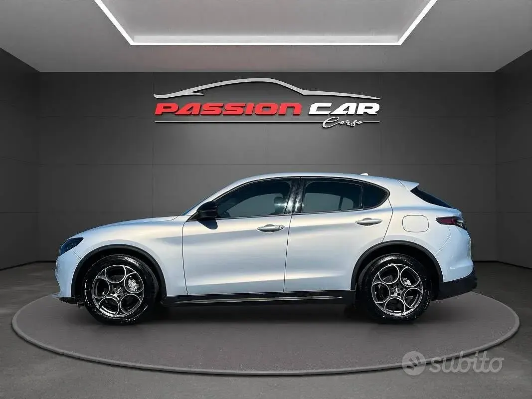 Usata Alfa Romeo Stelvio Sprint 160 CV (117 kW) 2023 Grigio SUV