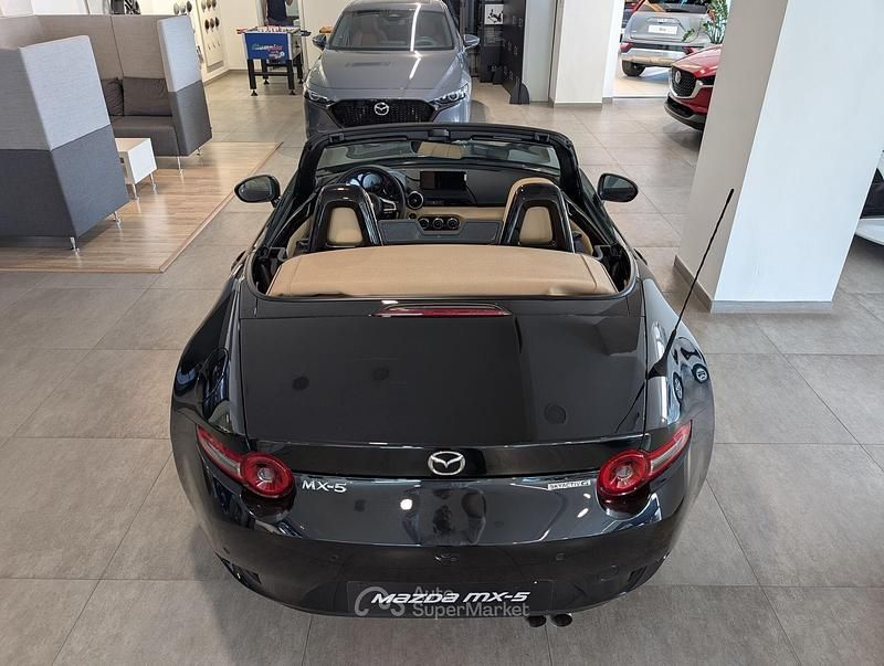Nuova Mazda MX5 Kazari 132 CV (97 kW) 2026 Nero Cabrio