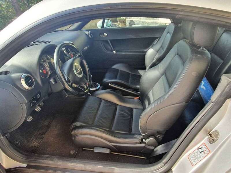 Second-hand Audi TT 225 CP (165 kW) 2000 Argintiu Coupe