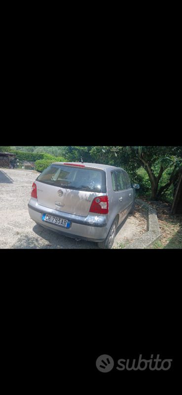Usata VW Polo 75 CV (55 kW) 2004 Grigio Utilitaria