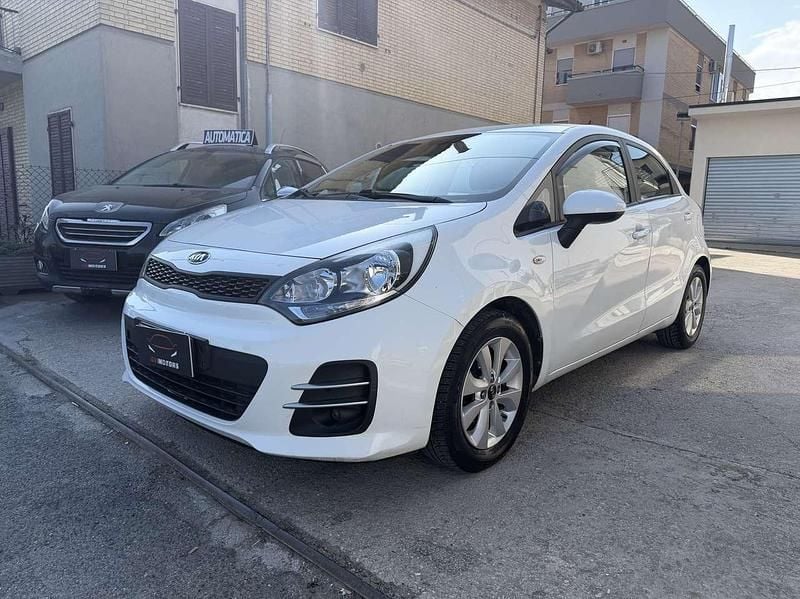 Usata Kia Rio 75 CV (55 kW) 2017 Other Berlina
