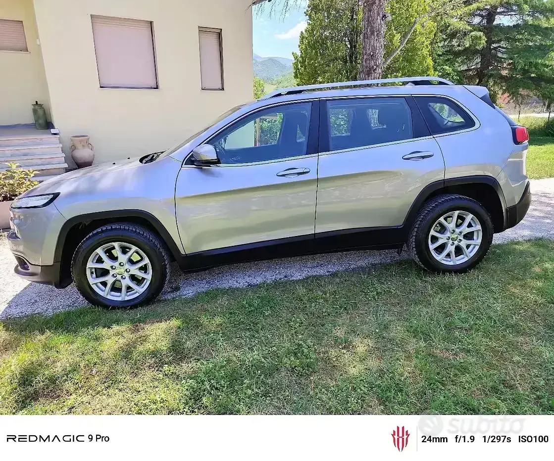 Usata Jeep Cherokee 185 CV (136 kW) 2016 Grigio SUV