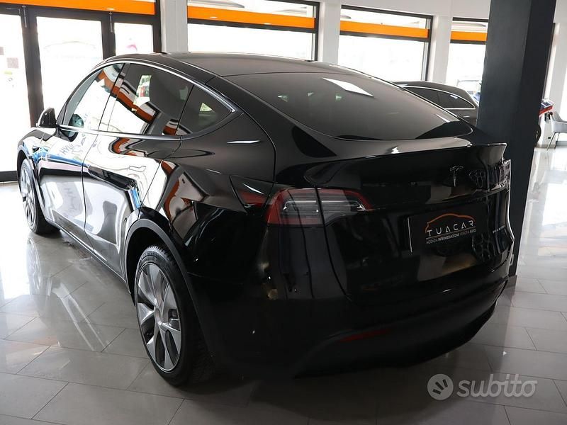 Usata Tesla Model Y 378 kW (514 CV) 2022 Nero SUV