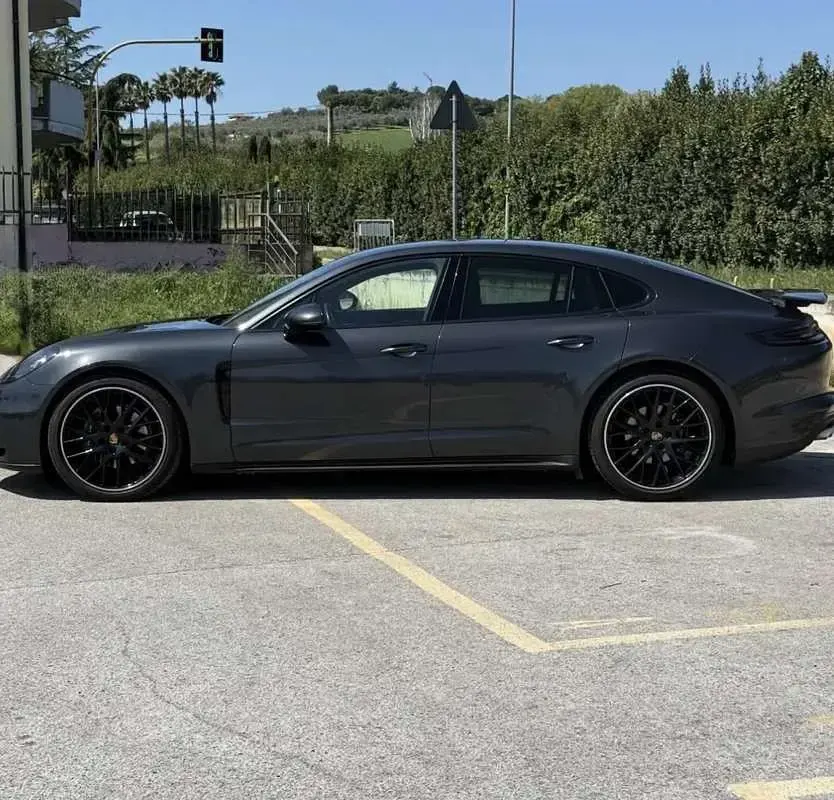 Usata Porsche Panamera 4 Executive Executive 330 CV (242 kW) 2019 Utilitaria