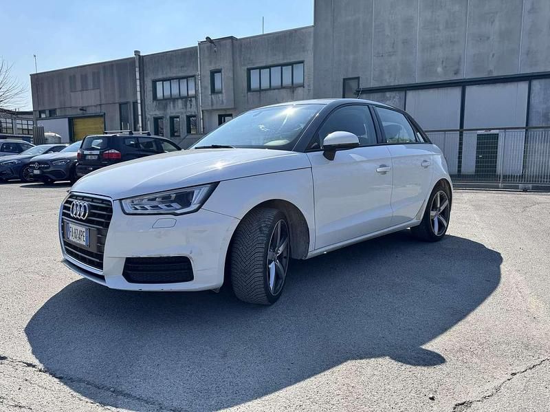 Usata Audi A1 Sportback Ambiente 90 CV (66 kW) 2015 Other Utilitaria