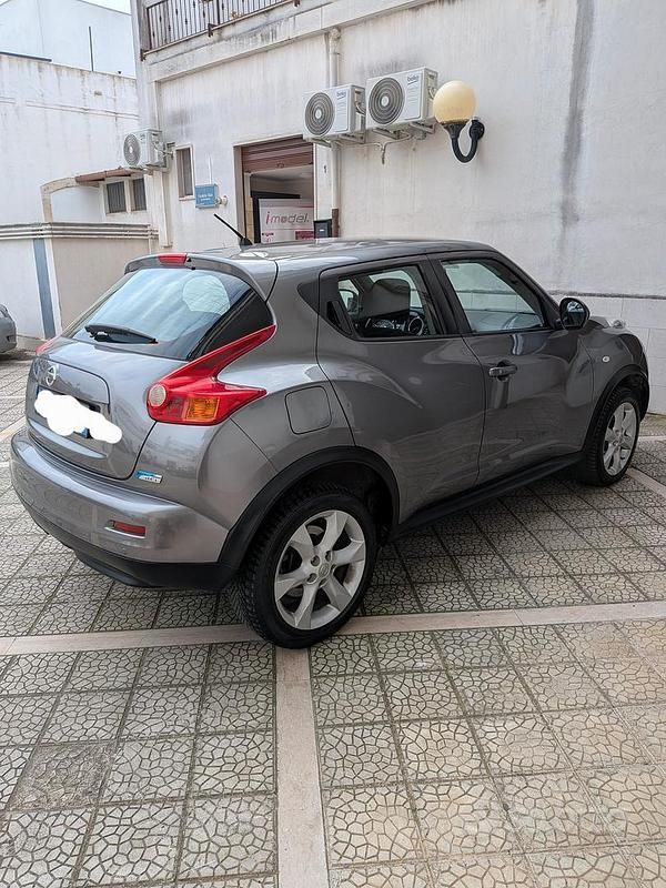 Usata Nissan Juke 110 CV (80 kW) 2011 Grigio SUV