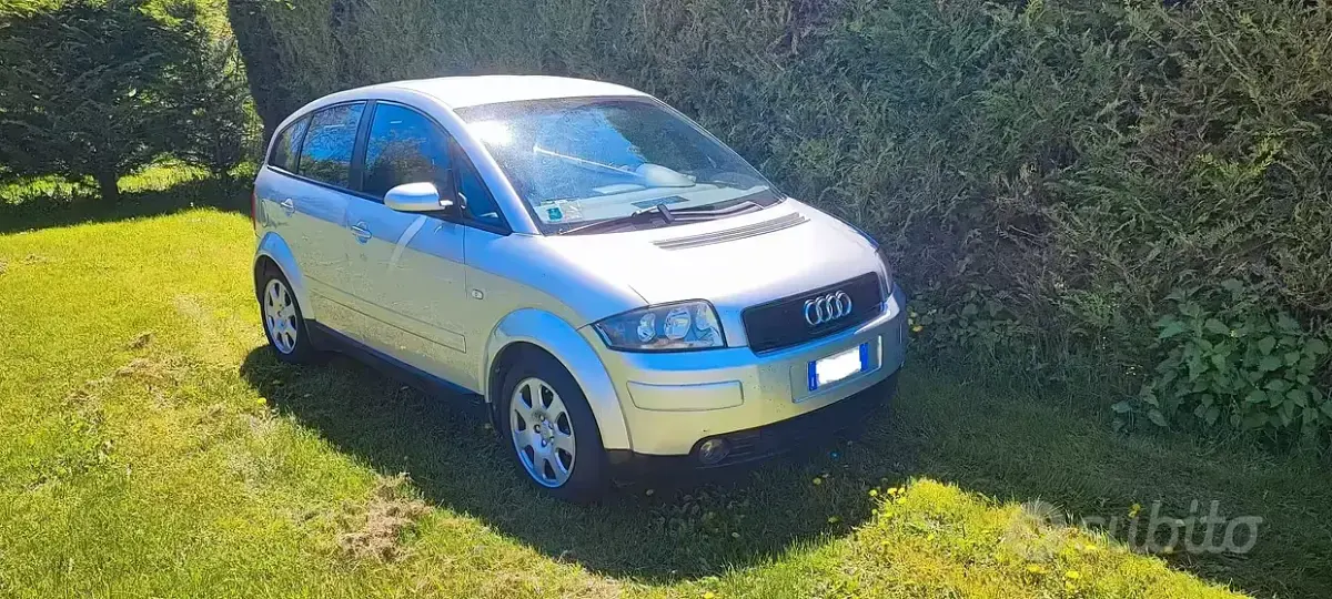 Usata Audi A2 75 CV (55 kW) 2001 Grigio Utilitaria