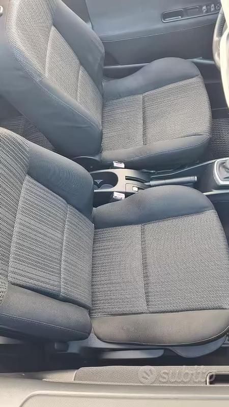 Usata Peugeot 207 CC 112 CV (82 kW) 2010 Grigio Cabrio