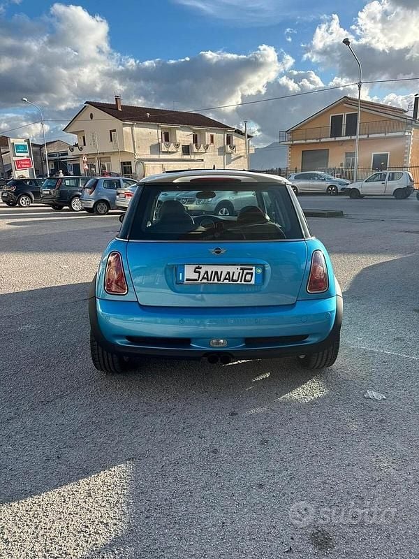 Usata Mini Cooper S 163 CV (119 kW) 2004 Blu Utilitaria