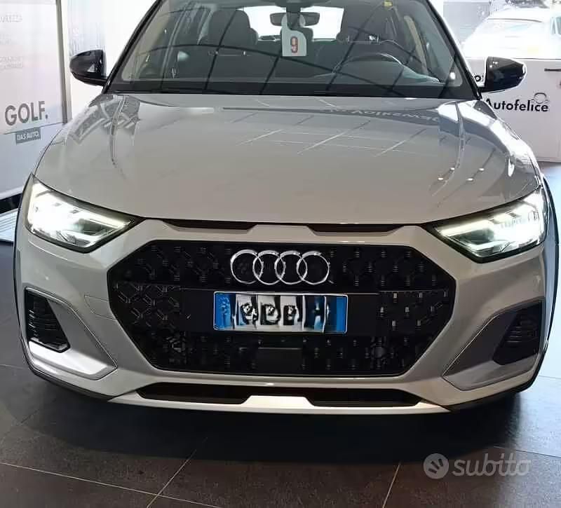 Usata Audi A1 Business 110 CV (80 kW) 2023 Grigio SUV