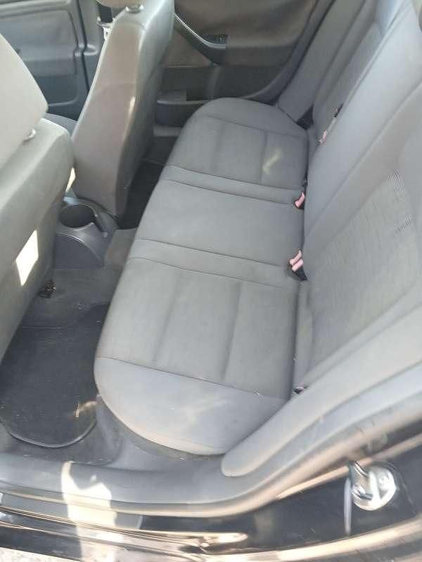 Usata VW Golf IV Trendline 75 CV (55 kW) 2004 Berlina