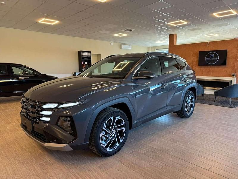 Nuova Hyundai Tucson 179 CV (131 kW) 2026 Ecotronic gray SUV