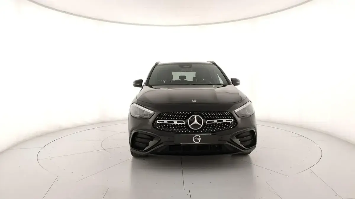 Usata Mercedes GLA180 AMG Line Premium Plus 136 CV (100 kW) 2023 Nero SUV