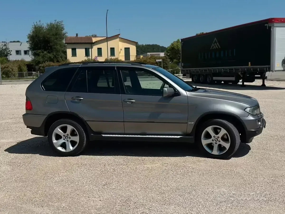 Usata BMW X5 218 CV (160 kW) 2005 Grigio SUV